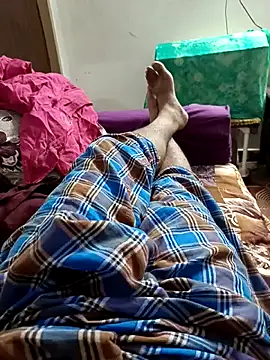 maddy3108 online show from 04/20/26, 12:57