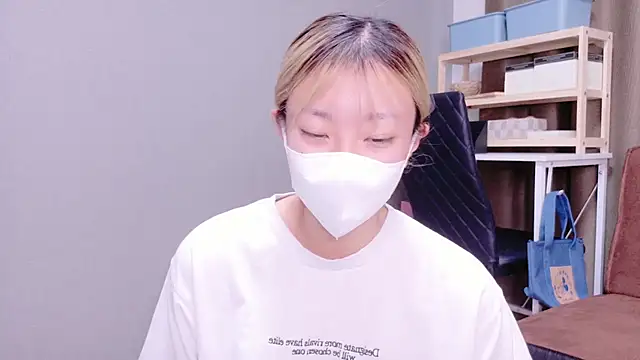 Nana  ch online show from 10/27/25, 05:11