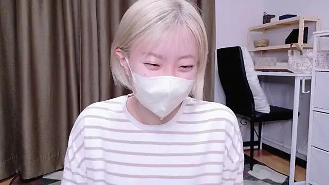 Nana  ch online show from 02/16/26, 09:44