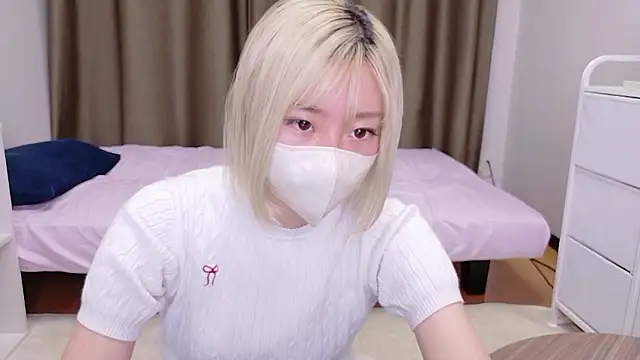 Snapshot of Nana__ch chatting on 06/24/26, 12:15 Nana ch online show from 06/24/26, 12:15
