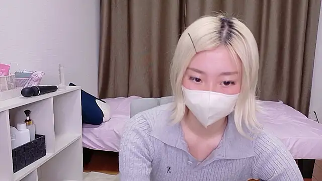 Snapshot of Nana__ch chatting on 06/25/26, 04:22 Nana ch online show from 06/25/26, 04:22