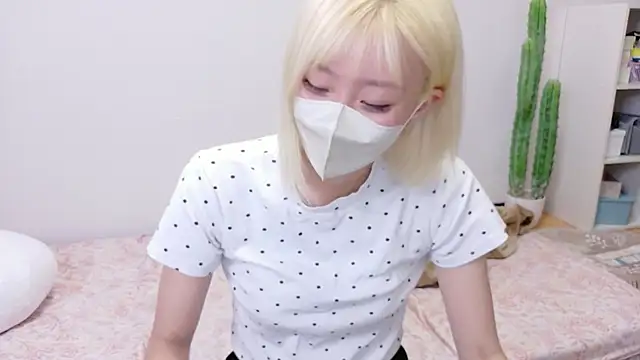 Snapshot of Nana__ch chatting on 08/05/26, 05:16 Nana ch online show from 08/05/26, 05:16