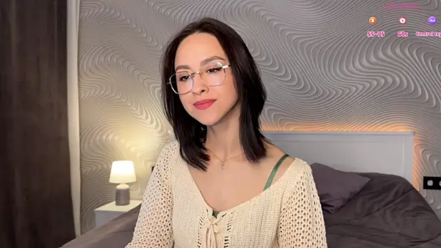 MiaSweetasHoney online show from 05/04/26, 07:15