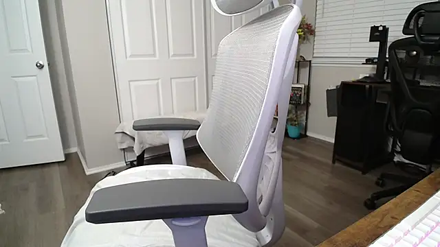 SHEILYN  online show from 09/17/25, 09:55