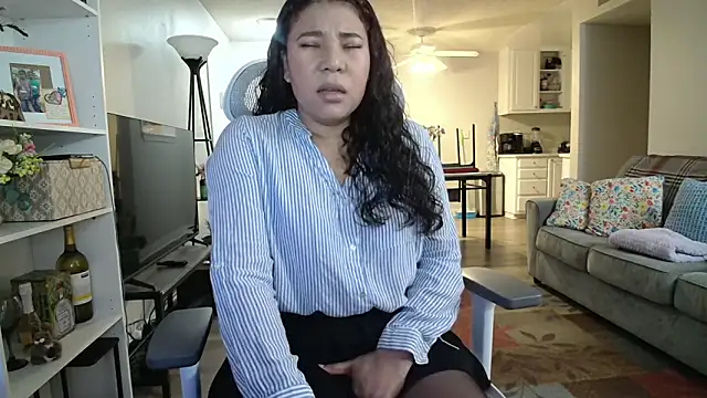 SHEILYN  online show from 10/07/25, 06:54