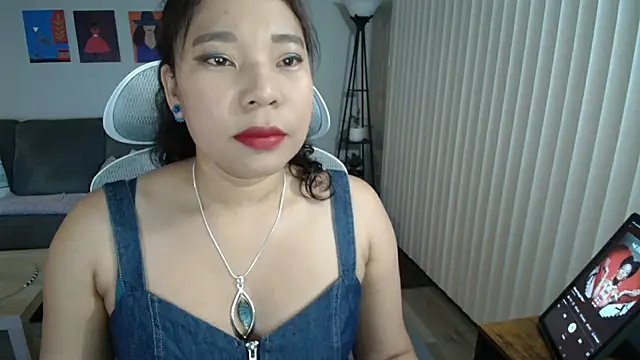 Snapshot of SHEILYN_ chatting on 06/27/26, 04:50 SHEILYN online show from 06/27/26, 04:50