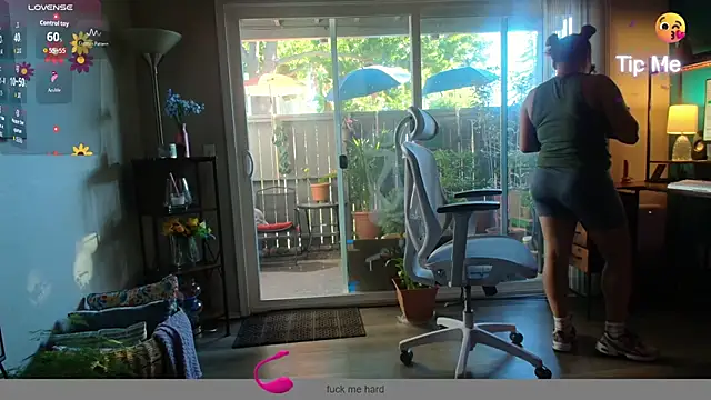 Snapshot of SHEILYN_ chatting on 07/23/26, 01:30 SHEILYN online show from 07/23/26, 01:30