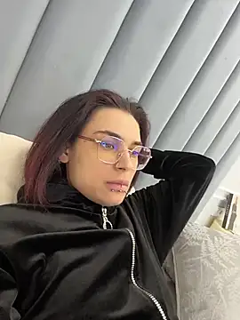 Snapshot of VioletAsh chatting on 05/04/26, 04:52 VioletAsh online show from 05/04/26, 04:52