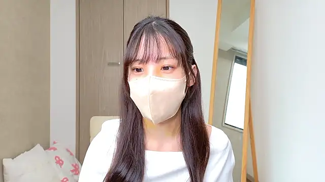 riri  nyan o0 online show from 04/17/26, 05:10