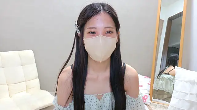 Snapshot of riri__nyan_o0 chatting on 06/10/26, 11:42 riri nyan o0 online show from 06/10/26, 11:42
