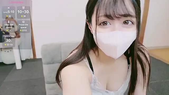 yuna yyy online show from 10/17/25, 04:37