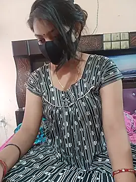 Priyanka Pal online show from 05/15/26, 02:40