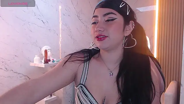 Snapshot of Sophia_tf chatting on 09/20/25, 01:23 Sophia tf online show from 09/20/25, 01:23