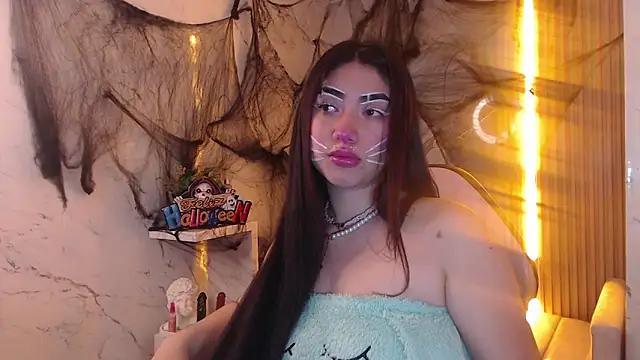 Snapshot of Sophia_tf chatting on 10/16/25, 01:34 Sophia tf online show from 10/16/25, 01:34