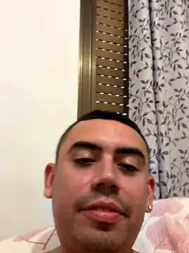 Snapshot of davidxxx099 chatting on 09/11/25, 03:12 davidxxx099 online show from 09/11/25, 03:12