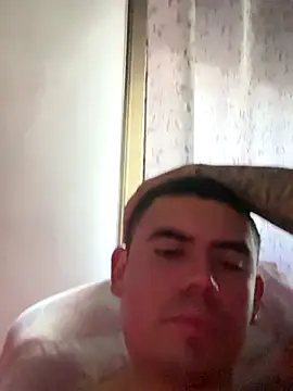 Snapshot of davidxxx099 chatting on 10/15/25, 03:34 davidxxx099 online show from 10/15/25, 03:34