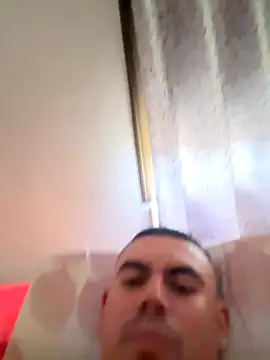 Snapshot of davidxxx099 chatting on 10/17/25, 10:51 davidxxx099 online show from 10/17/25, 10:51