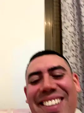 Snapshot of davidxxx099 chatting on 11/30/25, 05:00 davidxxx099 online show from 11/30/25, 05:00