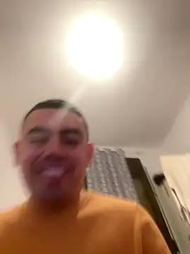 Snapshot of davidxxx099 chatting on 01/05/26, 06:33 davidxxx099 online show from 01/05/26, 06:33