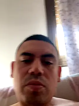 Snapshot of davidxxx099 chatting on 01/06/26, 01:48 davidxxx099 online show from 01/06/26, 01:48