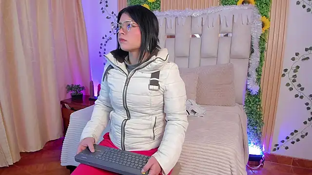 Jade Nmm online show from 11/21/25, 12:59