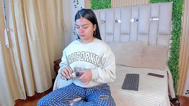 Jade Nmm online show from 02/02/26, 12:37