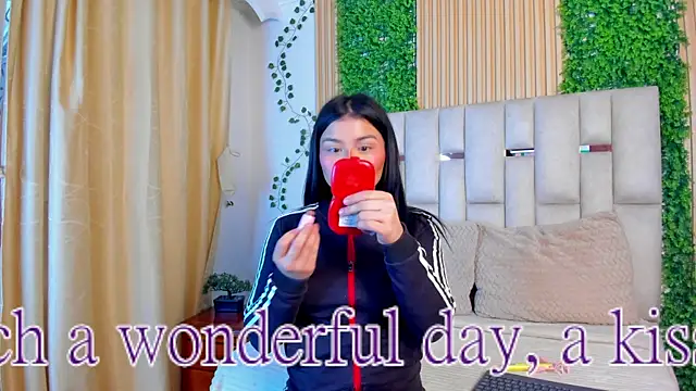 Jade Nmm online show from 04/07/26, 12:38