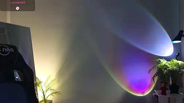 Snapshot of Lucy_louras chatting on 09/29/25, 12:43 Lucy louras online show from 09/29/25, 12:43