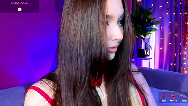 Lucy louras online show from 02/13/26, 03:52