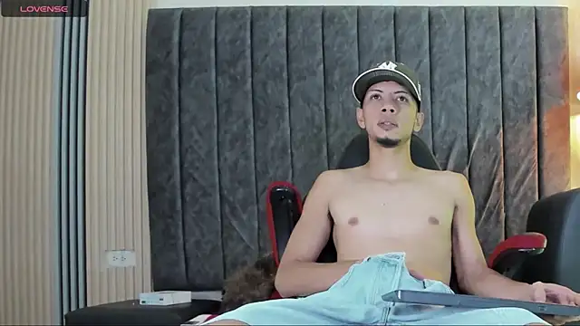 DustinandJordan online show from 11/21/25, 04:22