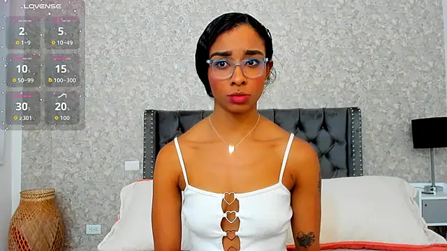 Snapshot of Cataleya_Wayne chatting on 09/19/25, 07:47 Cataleya Wayne online show from 09/19/25, 07:47