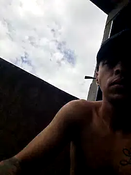 Santi2323xxX online show from 02/02/26, 04:38