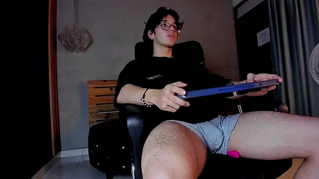 Markuss   online show from 10/18/25, 02:58