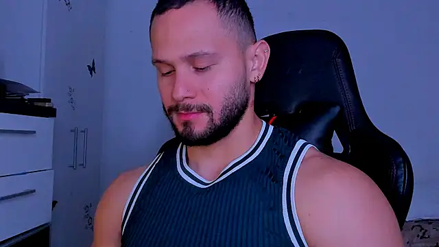 andrewcorey1 online show from 09/24/25, 04:27