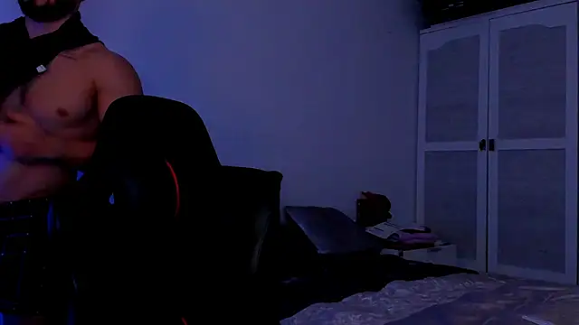 andrewcorey1 online show from 10/08/25, 05:38