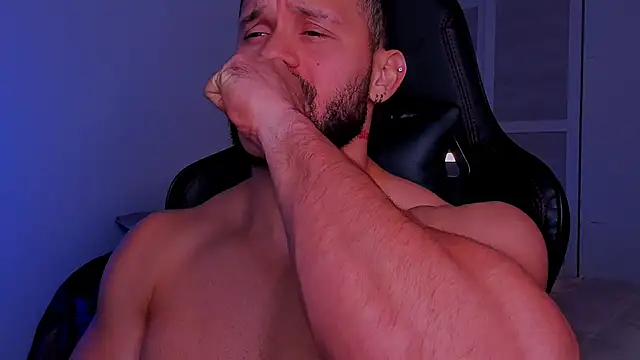 andrewcorey1 online show from 10/12/25, 09:36