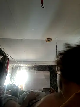 bearded cross online show from 11/21/25, 04:38