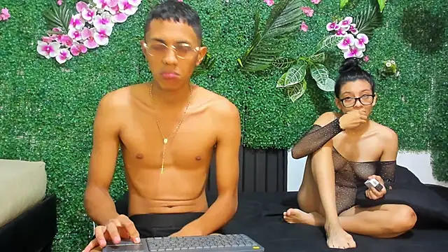 MielAndLeo online show from 09/30/25, 06:07