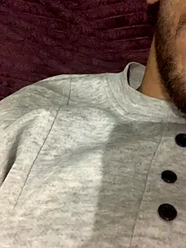 Snapshot of 3Omar45 chatting on 11/17/25, 09:09 3Omar45 online show from 11/17/25, 09:09