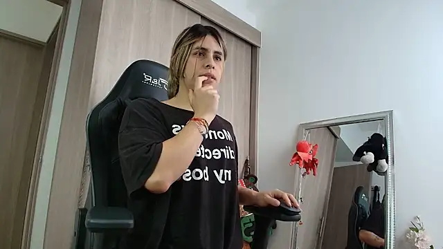 brunothompson3 online show from 09/16/25, 02:29