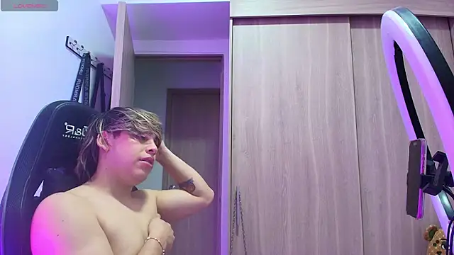 brunothompson3 online show from 10/10/25, 01:37