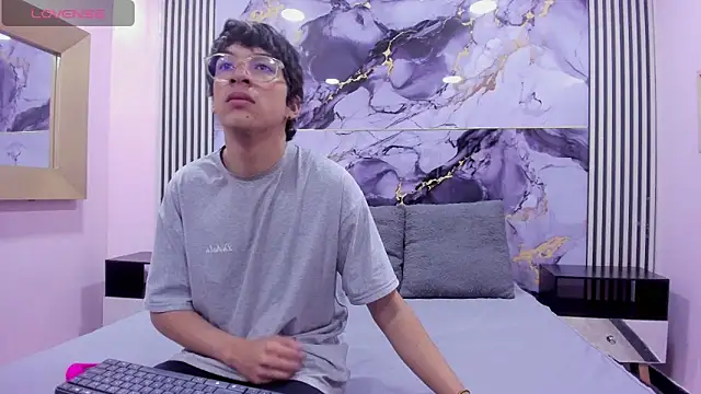 Desire Ecstasy online show from 10/22/25, 01:33