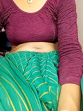 Snapshot of Hut_rotu_cute chatting on 05/21/26, 04:36 Hut rotu cute online show from 05/21/26, 04:36