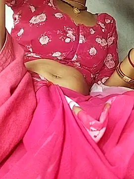 Snapshot of Hut_rotu_cute chatting on 05/23/26, 04:00 Hut rotu cute online show from 05/23/26, 04:00