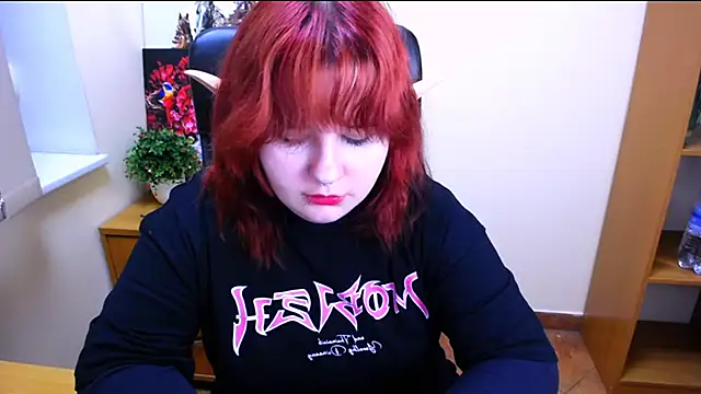 Mina sky  online show from 10/21/25, 07:53