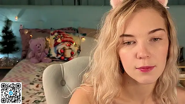 Aurora Bennet online show from 12/16/25, 12:59