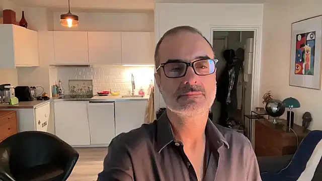 Snapshot of Milkywaymen chatting on 10/16/25, 12:17 Milkywaymen online show from 10/16/25, 12:17