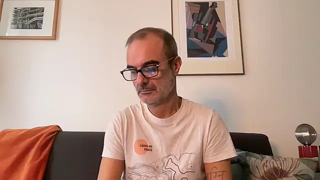 Snapshot of Milkywaymen chatting on 11/07/25, 01:33 Milkywaymen online show from 11/07/25, 01:33