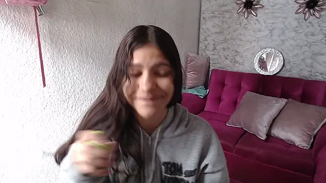 Evagirl69 online show from 05/25/26, 12:22