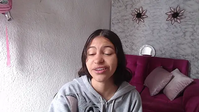 Evagirl69 online show from 06/01/26, 12:18